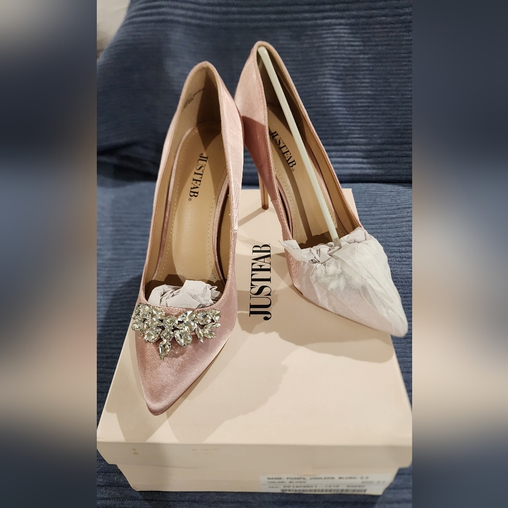 NWT Justfab Coleen Blush Heels $12